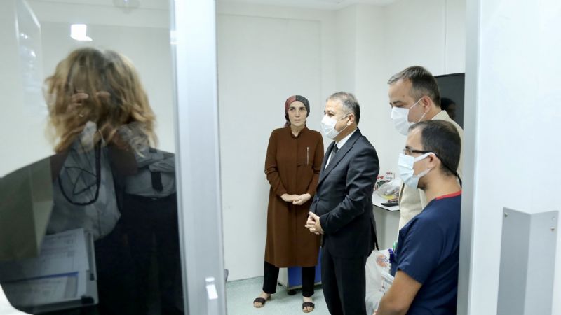 Saldrya urayan renciye  niversite ynetiminden ziyaret...