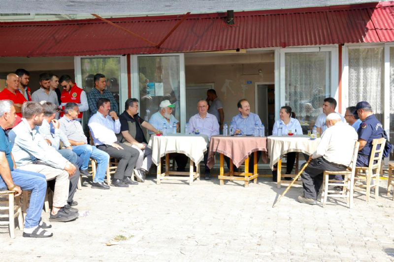 Vali Pehlivan Toros halk�n� dinledi...