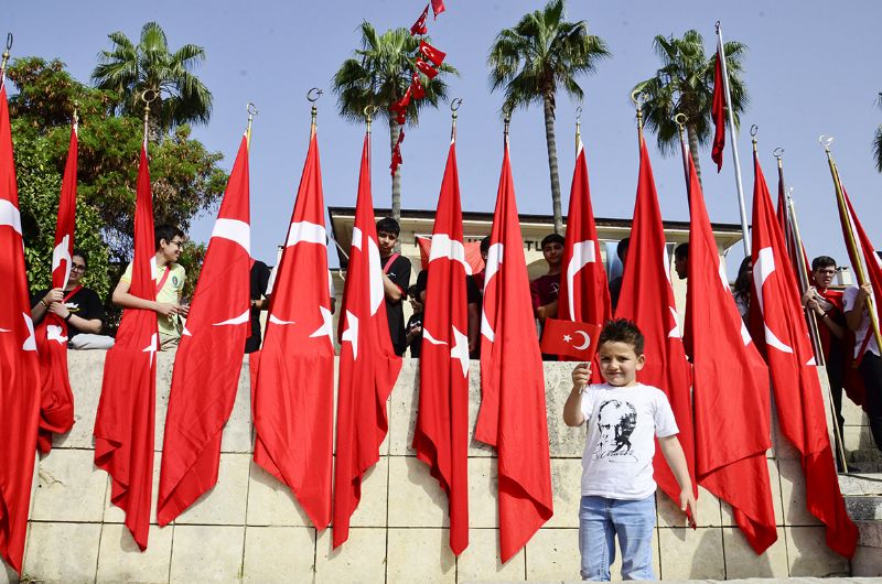 Mersin’de cokulu kutlama...