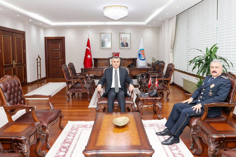 Mersin�in yeni emniyet M�d�r� Fahri Akta�, g�reve ba�lad�
