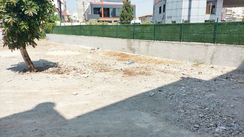 OKULLAR BU HALDE M AILACAK?...