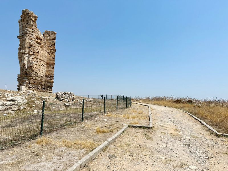 Aya Tekla Kilisesi  sahip ��k�lmay� bekliyor...