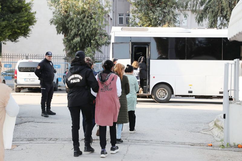 Kadn hrszlk etesi Gaco kertildi...