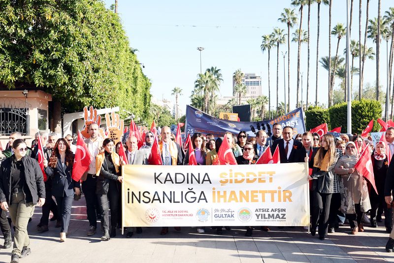 Mersinde kadna ynelik iddete kar farkndalk yry...