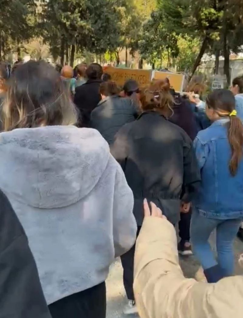 Mervegl’n tabutunu kadnlar tad...